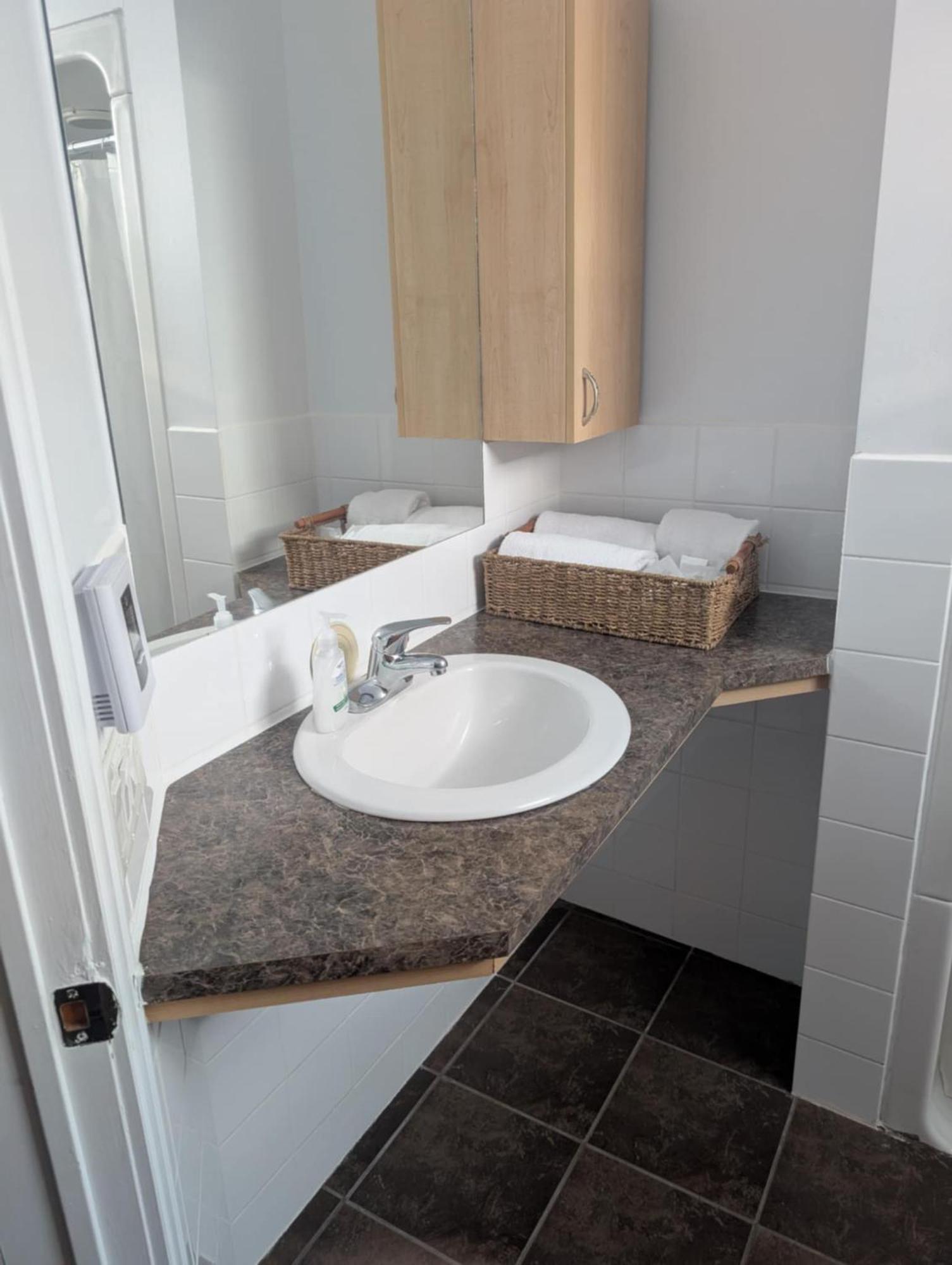 Motel Leblanc Carleton-sur-Mer Екстер'єр фото